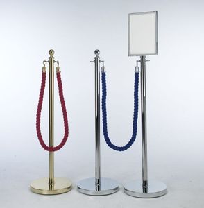 Poteau de guidage de foule professionnel en acier inoxydable avec base en caoutchouc antidérapante choix durable pour une utilisation intérieure et extérieure - Product Image 2