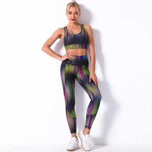 Setelan 2 Potong Wanita, Desain Terbaru Ringan Kustom Sublimasi dengan Bra Cetak Kasual dan Legging Olahraga - Product Image 3