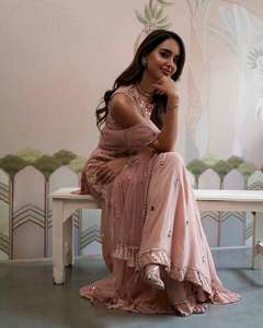 Présentation d'un nouveau palazzo en faux georgette de designer avec dupatta et broderie lourde, ensemble palazzo à prix de gros - Product Image 1