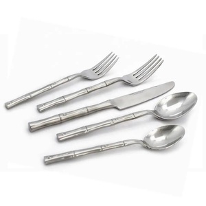 Couverts de luxe en argent exclusif acier inoxydable titane argent poignée en bois ensemble de couverts sûrs et sains pour un usage quotidien - Product Image 4