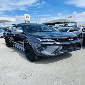 Bastante usado TOYOTA Hilux doble cabina 4x4 camioneta HILUX mejor precio conducción a mano izquierda y derecha fresca y limpia Venta caliente - Product Image 4