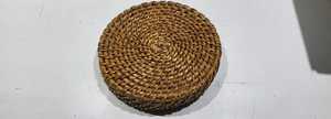 Bandeja redonda Vajilla Decoración Cesta tejida de ratán Bandeja de concha de mimbre Bandejas decorativas hechas a mano de La India - Product Image 4