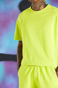 Conjunto de camisetas y pantalones cortos con logotipo estampado personalizado del fabricante, Conjunto de camiseta y pantalones cortos de verano de 2 piezas, chándal para hombre - Product Image 4