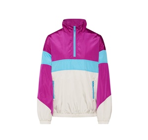 Chaqueta cortavientos de poliéster para mujer, estilo urbano, al por mayor, personalizada, con media cremallera, informal, con bloques de color, de nailon, tipo jersey. - Product Image 1
