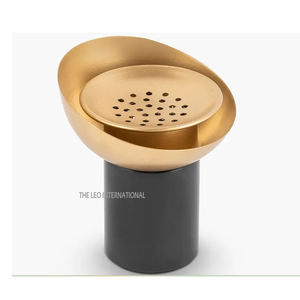 Brûleur et support d'encens en métal d'aspect attrayant blanc et or pour la décoration et le parfum de pièce maîtresse de table de mariage et de fêtes - Product Image 6