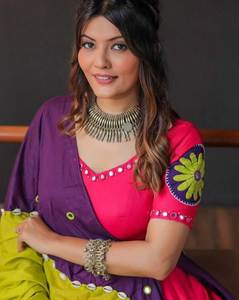 Coton Riyon lourd traditionnel Lehnga Choli Dupatta avec broderie pour les fêtes élégantes des femmes belle tenue de mariage - Product Image 2