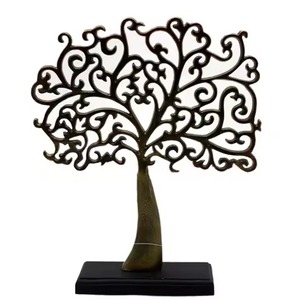 Arbre de Noël décoratif en aluminium et bois, couleur argent et naturelle, pour la décoration des fêtes et des tables - Product Image 3
