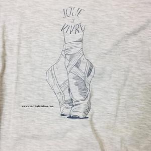 T-shirts pour femmes surdimensionnés de luxe avec logo personnalisé 2025, vert olive clair, tissus spéciaux antibactériens, col rond, 100% coton, lavé à la pierre - Product Image 3