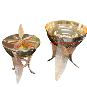 Brûleur de Bakhoor arabe traditionnel Brûleur de Oud plaqué argent de luxe Porte-encens Bakhoor Daan avec support floral orné - Product Image 4