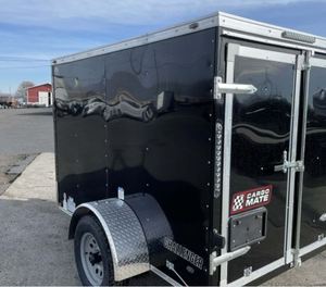 รถพ่วงบรรทุกสินค้าปี 2022 Cargo Mate 5x8 รุ่น E-Series แบบปิด พร้อมภายในทำจากไม้อัด และประตูท้ายแบบเปิด - Product Image 1