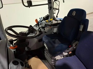 รถไถเดินตามนิวฮอลแลนด์ T7.210 ปี 2022 พร้อมเครื่องยนต์ FPT 165 แรงม้า ระบบขับเคลื่อน 4 ล้อ เกียร์ธรรมดา ปั๊มเกียร์ประสิทธิภาพสูง - Product Image 4