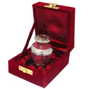 ของชำร่วยสีแดงทันสมัยขนาดเล็กสำหรับงานเฉลิมฉลองขี้เถ้าของมนุษย์ที่ระลึกถึงชีวิตพบความสะดวกสบายในความงามเหนือกาลเวลา - Product Image 1