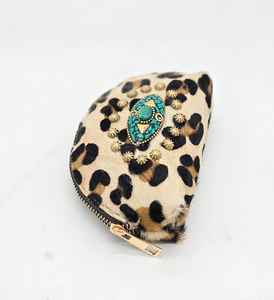 Pochette artisanale avec broderie de fil perlé de qualité supérieure, aspect décoratif pour les accessoires de mode féminins - Product Image 2