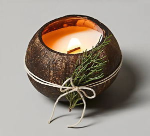 Bougie en coquille de noix de coco de haute qualité, coulée à la main avec de la cire de soja naturelle de qualité supérieure et infusée avec des parfums d'huile essentielle - Product Image 6