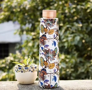 Dios ขวดน้ำทองแดงบริสุทธิ์คุณภาพสูงอายุรเวทขวดน้ำโลหะทองแดงพิมพ์ลายเคลือบสีขาวสีฟ้า500มล. - Product Image 4