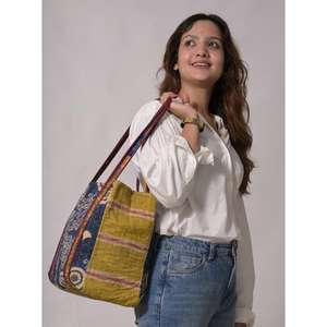 Sac fourre-tout multicolore Boho fait à la main en coton indien Kantha Sac à main vintage pour femmes Style éco-conscient - Product Image 3