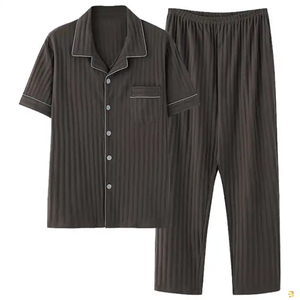 Ensemble de pyjamas de nuit de qualité supérieure pour hommes avec logo personnalisé OEM Ensemble de nuit confortable pour hommes avec logo imprimé OEM - Product Image 1