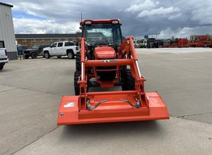 Tracteur Kubota à 4 roues motrices MX6000HSTC à haut rendement, 60 CV, automatique, pour pelouse et mini-ferme, avec composants essentiels - Product Image 2