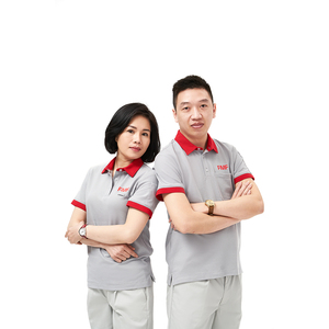 Polo gris et rouge pour hommes et femmes - Product Image 1