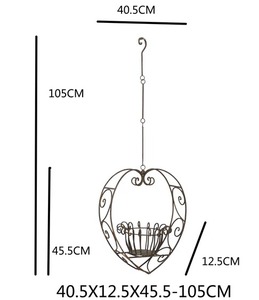 Jardinière suspendue pour fenêtre de balcon avec support Jardinière et pot de fleurs uniques fabriqués à la main avec support en forme de cœur en fil de fer - Product Image 2