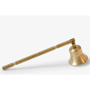 Apagavelas de latón Falah International con mango de madera, apagavelas de lujo de calidad mayorista para decoración - Product Image 1