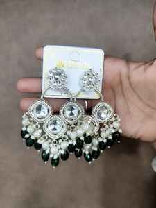 Boucles d'oreilles traditionnelles pour vêtements traditionnels - Product Image 2