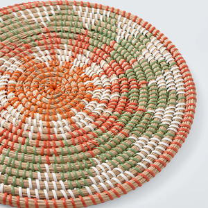 Napperons en jonc de mer écologiques avec texture artisanale idéaux pour les tables à manger modernes dans les maisons et les cuisines commerciales - Product Image 5