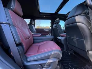 Magnifique INFINITI QX-80 Autograph 4x4, transmission automatique, V6 cylindres - Product Image 4