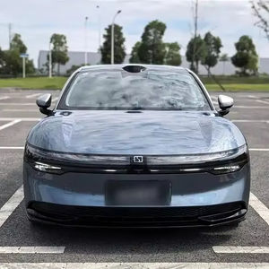 Nuevo Sedán Eléctrico de Alto Rendimiento con Tracción Trasera - Product Image 1