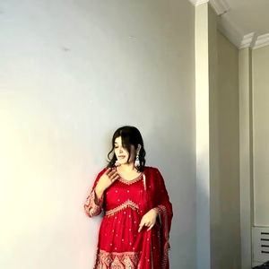 Top Georgette de imitación puro de calidad de exportación con hermoso hilo completo con secuencia bordada Georgette Sharara con juego Dupatta - Product Image 3