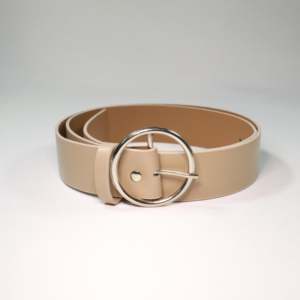 เข็มขัดลำลองสำหรับผู้หญิงพร้อมหัวเข็มขัดเหล็กทรงกลม - Product Image 1