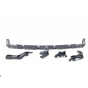 VOLKSWAGEN Golf 7 Sedán - Guía Central del Parachoques Trasero 5G0807863A (12>) - Product Image 1
