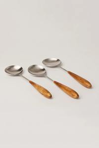 Cuchara redonda de acero inoxidable de plata Premium con mango de madera perfecta para hogares, cafeterías, fiestas de catering y uso diario en la cocina - Product Image 6