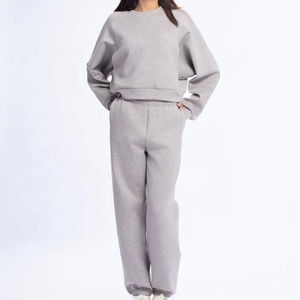 Ensemble de détente deux pièces en coton modal biologique pour femme, comprenant un sweat-shirt à col rond à manches longues, idéal pour la maison et comme pyjama - Product Image 3
