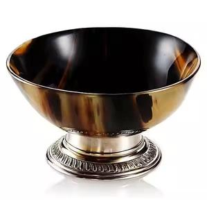 Cuenco Artesanal de Cuerno de Búfalo con Acabado Liso, Cuenco para Servir de Cuerno de Búfalo Natural, Centro de Mesa - Product Image 1