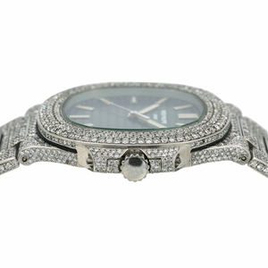 Montre en acier inoxydable sertie de moissanite quartz tendance avec cadran romain et verre - Product Image 3