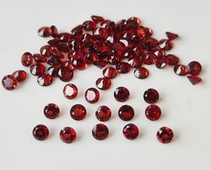 Grenat rouge naturel 1mm-12mm coupe ronde à facettes pierres précieuses en vrac faites à la main de haute qualité pour la fabrication de bijoux - Product Image 5