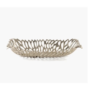 Bandeja de servicio de hoja moderna de mejor diseño, acabado dorado de aluminio para el hogar, restaurante, decoración de hotel, elegante bandeja de metal para servir. - Product Image 5