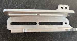 Soporte de metal Placa de soporte de radiador Metal duradero y productos de metal - Product Image 3