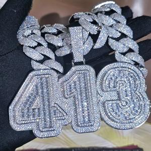 จี้เพชรโมอิสซาไนต์ทรงบาแกตต์ทำมือ ชุบทอง เงินแท้ 925 สลักอักษรตามสั่ง สไตล์ฮิปฮอป สำหรับผู้ชาย ราคาประหยัด - Product Image 3