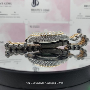 นาฬิกาหรูหราประดับเพชรโมอิสซาไนต์เต็มหน้าปัด ตัวเรือนทองสแตนเลส หน้าปัดโรมัน แสดงวันที่ ระบบควอตซ์ สายแบบกำไล ขายส่ง - Product Image 4