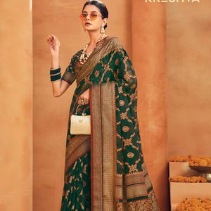 Sari de seda Georgette de diseñador verde con blusa de seda Hermoso estilo tradicional para adultos para bodas o fiestas - Product Image 1