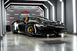 ZFF96NMA7P0298001 2023 ไฮบริดซูเปอร์คาร์ ขับเคลื่อนสี่ล้อ AWD เครื่องยนต์ 4.0 ลิตร ทวินเทอร์โบ V8 986 แรงม้า แรงบิด 800 นิวตันเมตร แบตเตอรี่ 7.9 กิโลวัตต์ชั่วโมง 400 โวลต์ ไมล์วิ่งน้อย - Product Image 2