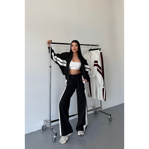 Conjunto Deportivo Negro con Rayas Blancas Gruesas en los Laterales - Product Image 3