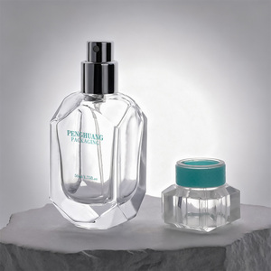 Flacon <span class=keywords><strong>de</strong></span> parfum <span class=keywords><strong>de</strong></span> luxe 30/50 ml en verre épais transparent mat givré avec estampage à chaud, atomiseur <span class=keywords><strong>de</strong></span> voyage pour <span class=keywords><strong>eau</strong></span> <span class=keywords><strong>de</strong></span> Cologne - Product Image 3