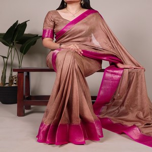 Sari VASTRA COTTAGE en tissu doux Marshmello avec un riche tissage Zari, avec un chemisier non cousu, tenue ethnique élégante - Product Image 4