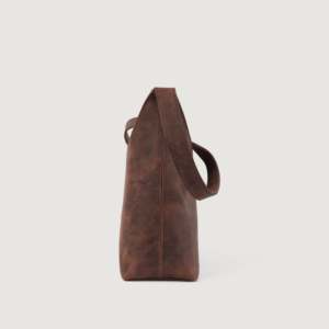 Sac hobo authentique en cuir marron vieilli - Product Image 5