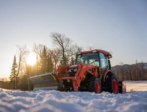 Tracteurs compacts Kubota L4400 à vendre. - Product Image 3