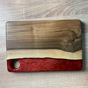 Tabla de Cortar de Madera con Diseño de Resina Roja, Tabla de Cortar Artesanal Moderna, Perfecta para Preparar en la Cocina y Servir en la Mesa, de la India - Product Image 1
