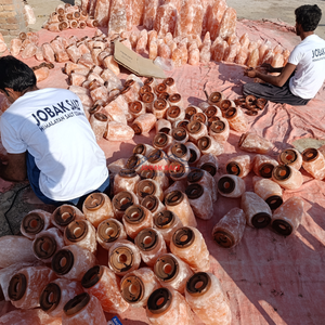 โคมไฟคริสตัลรูปเกลือหิมาลัยแกะสลักด้วยมือปรับความสว่างได้ตามหลักฮวงจุ้ยดีไซน์แบบพรีเมี่ยมสำหรับบ้าน - Product Image 4